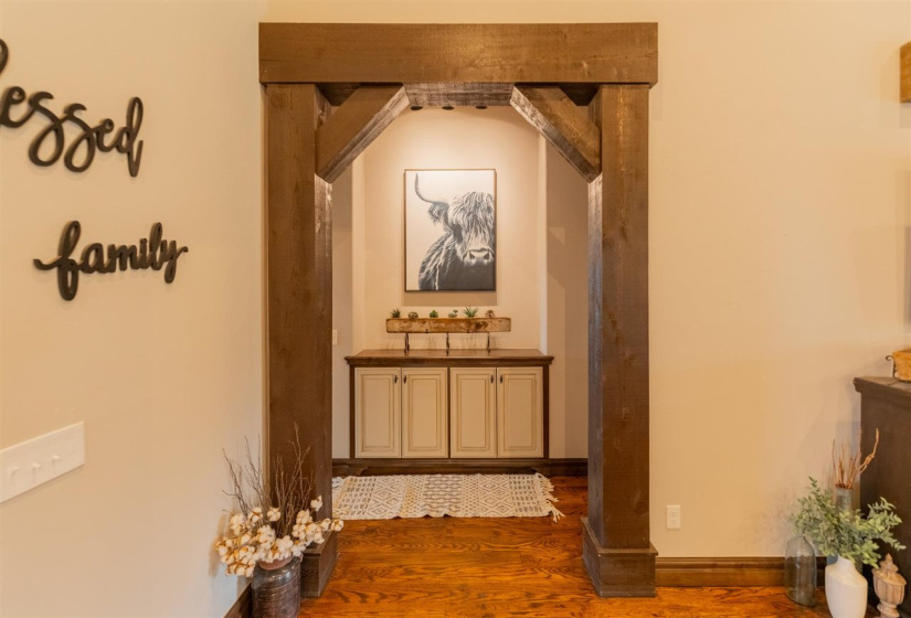 3 Bedrooms Bedrooms, ,2 BathroomsBathrooms,Residential,Single Family,3310,1,131750