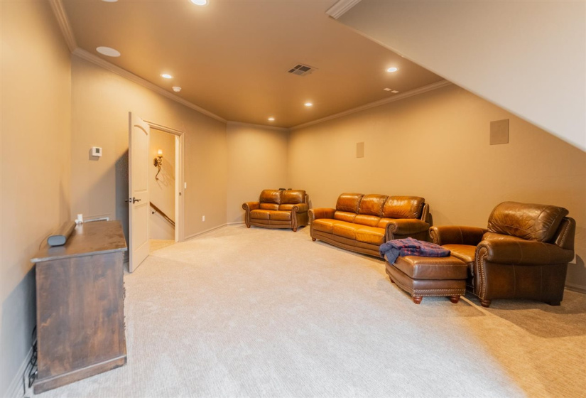 3 Bedrooms Bedrooms, ,2 BathroomsBathrooms,Residential,Single Family,3310,1,131750