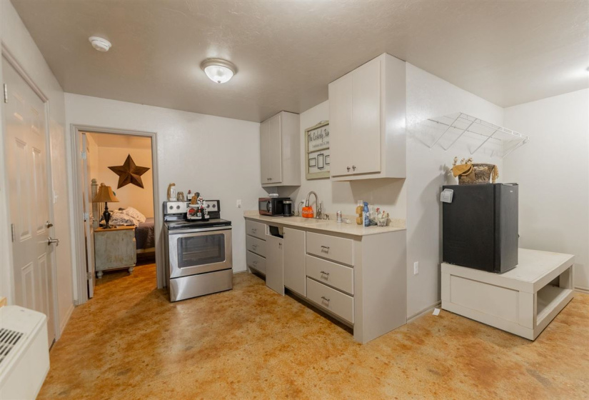 3 Bedrooms Bedrooms, ,2 BathroomsBathrooms,Residential,Single Family,3310,1,131750