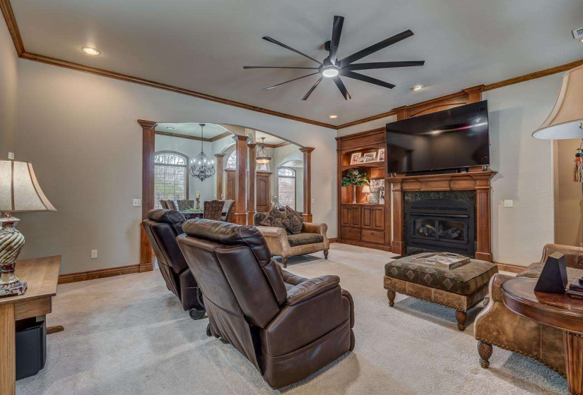 4 Bedrooms Bedrooms, ,3 BathroomsBathrooms,Residential,Single Family,Scissortail,2,131751