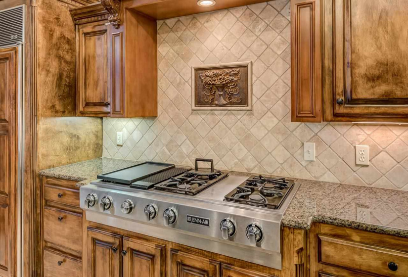 4 Bedrooms Bedrooms, ,3 BathroomsBathrooms,Residential,Single Family,Scissortail,2,131751