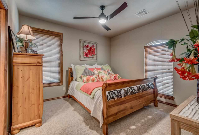 4 Bedrooms Bedrooms, ,3 BathroomsBathrooms,Residential,Single Family,Scissortail,2,131751