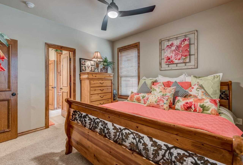 4 Bedrooms Bedrooms, ,3 BathroomsBathrooms,Residential,Single Family,Scissortail,2,131751