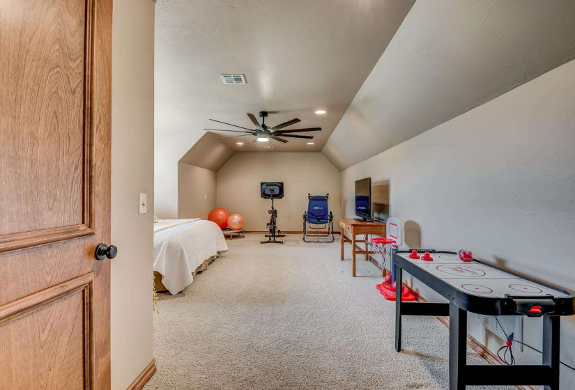 4 Bedrooms Bedrooms, ,3 BathroomsBathrooms,Residential,Single Family,Scissortail,2,131751