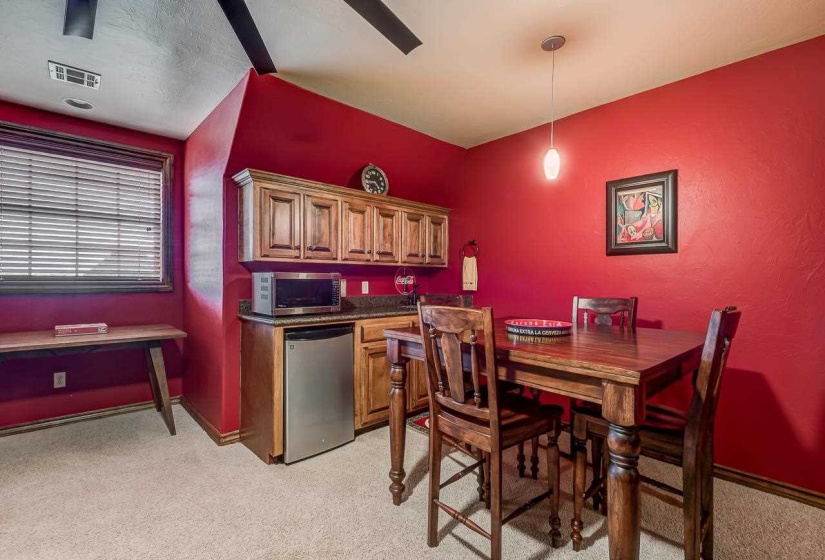 4 Bedrooms Bedrooms, ,3 BathroomsBathrooms,Residential,Single Family,Scissortail,2,131751