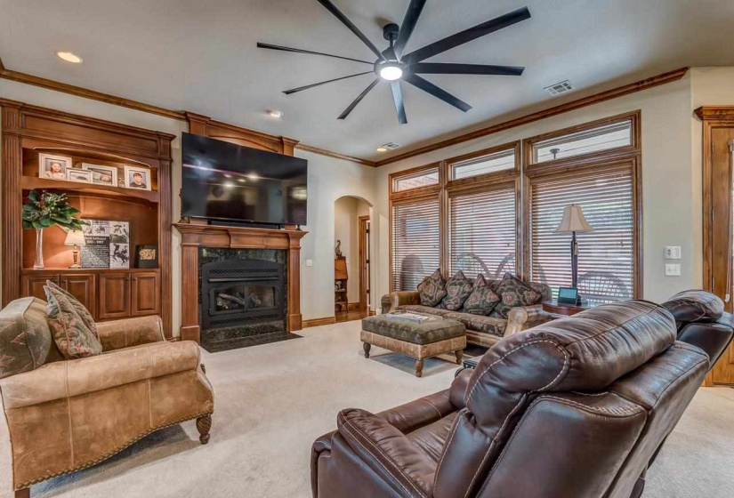4 Bedrooms Bedrooms, ,3 BathroomsBathrooms,Residential,Single Family,Scissortail,2,131751
