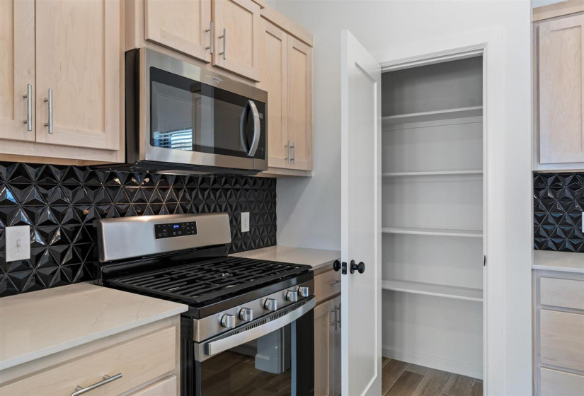3 Bedrooms Bedrooms, ,2 BathroomsBathrooms,Residential,Single Family,Bowling,1,131760