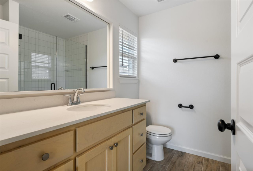 3 Bedrooms Bedrooms, ,2 BathroomsBathrooms,Residential,Single Family,Bowling,1,131761