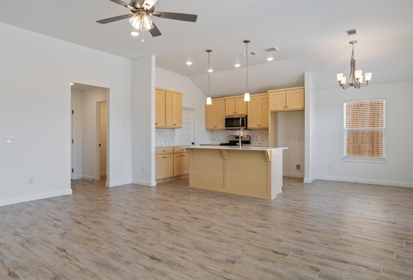 3 Bedrooms Bedrooms, ,2 BathroomsBathrooms,Residential,Single Family,Bowling,1,131761