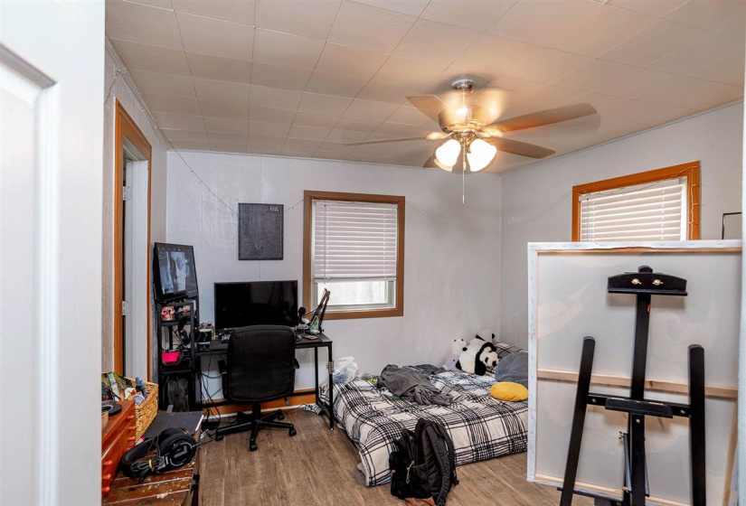 6 BathroomsBathrooms,Multi-family,Other,Lowry,1,131771