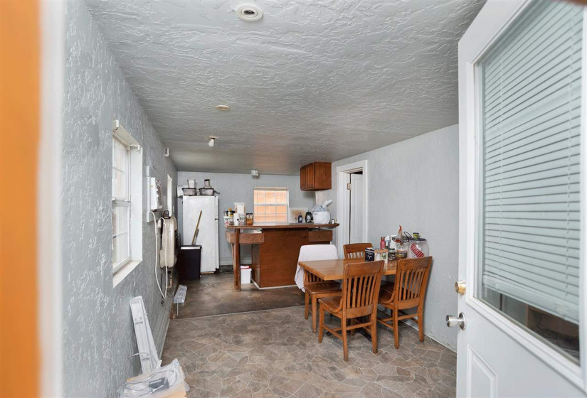 6 BathroomsBathrooms,Multi-family,Other,Lowry,1,131771