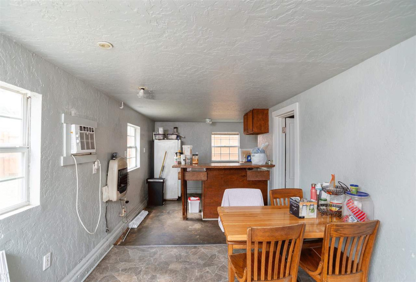 6 BathroomsBathrooms,Multi-family,Other,Lowry,1,131771