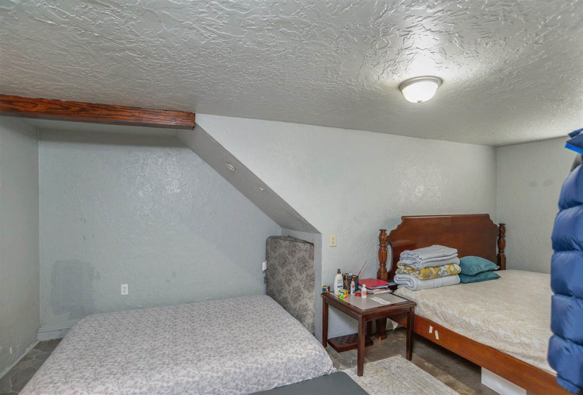 6 BathroomsBathrooms,Multi-family,Other,Lowry,1,131771
