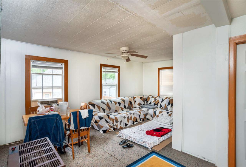 6 BathroomsBathrooms,Multi-family,Other,Lowry,1,131771