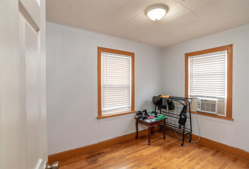 6 BathroomsBathrooms,Multi-family,Other,Lowry,1,131771