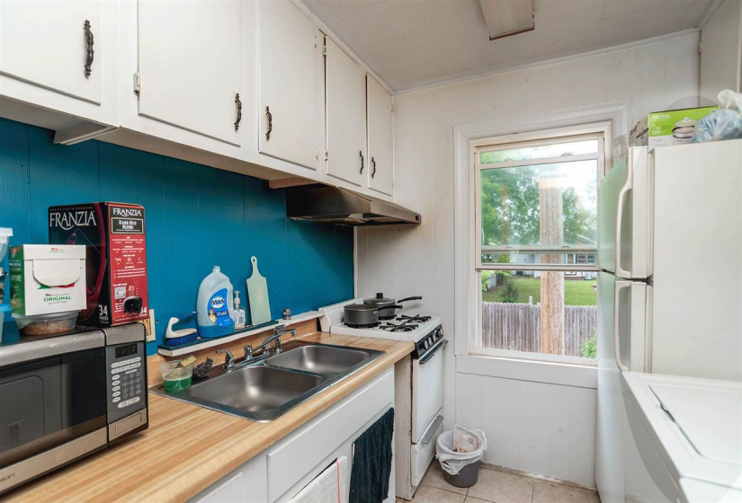 6 BathroomsBathrooms,Multi-family,Other,Lowry,1,131771