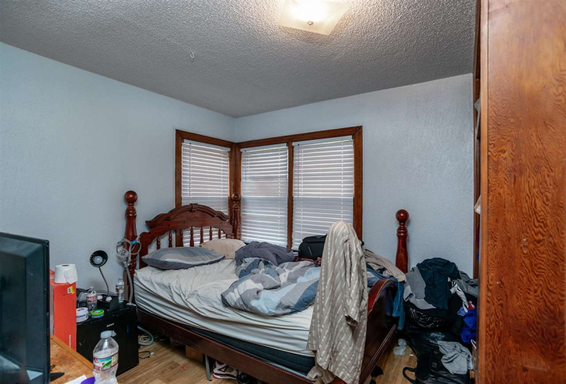 6 BathroomsBathrooms,Multi-family,Other,Lowry,1,131771
