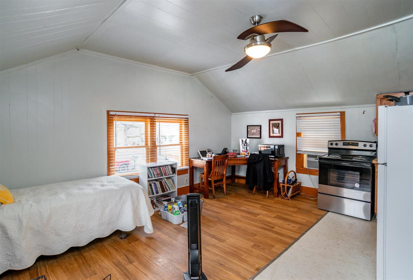 6 BathroomsBathrooms,Multi-family,Other,Lowry,1,131771