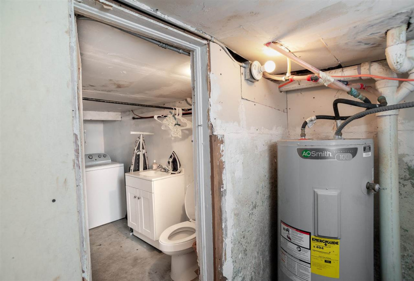 6 BathroomsBathrooms,Multi-family,Other,Lowry,1,131771