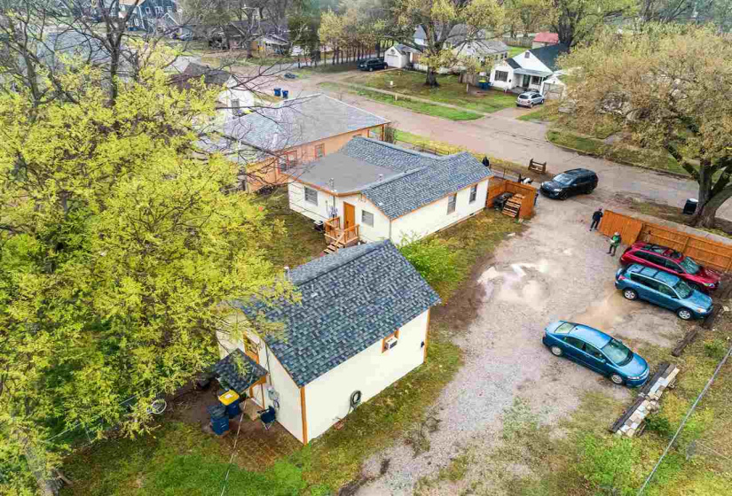 6 BathroomsBathrooms,Multi-family,Other,Lowry,1,131771