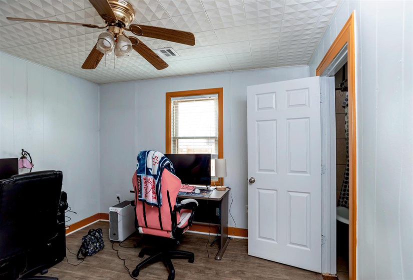 6 BathroomsBathrooms,Multi-family,Other,Lowry,1,131771