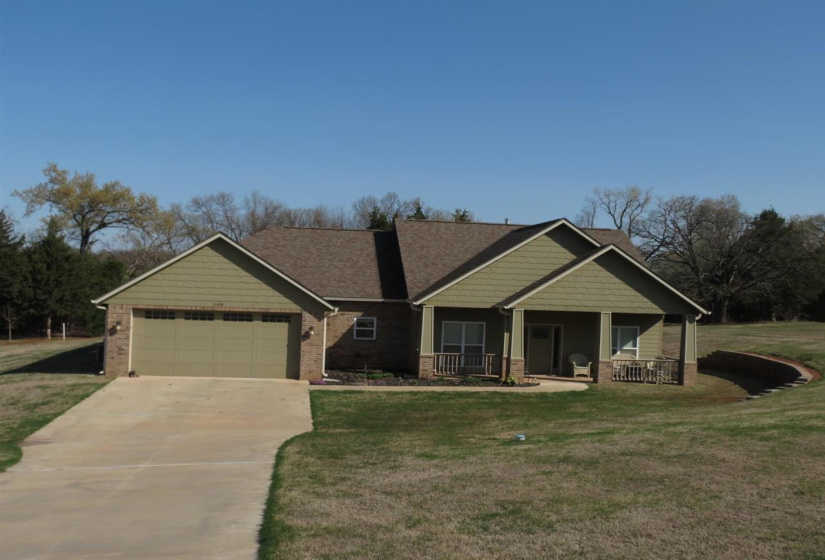 3 Bedrooms Bedrooms, ,2 BathroomsBathrooms,Residential,Single Family,Churchill Downs,1,131770