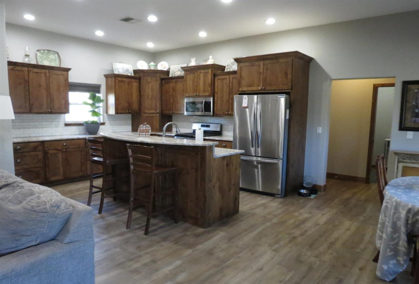 3 Bedrooms Bedrooms, ,2 BathroomsBathrooms,Residential,Single Family,Churchill Downs,1,131770
