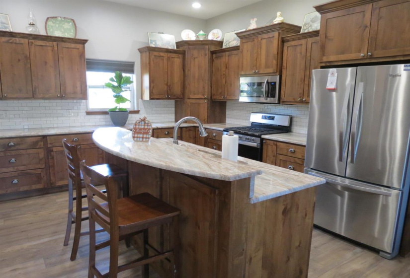 3 Bedrooms Bedrooms, ,2 BathroomsBathrooms,Residential,Single Family,Churchill Downs,1,131770