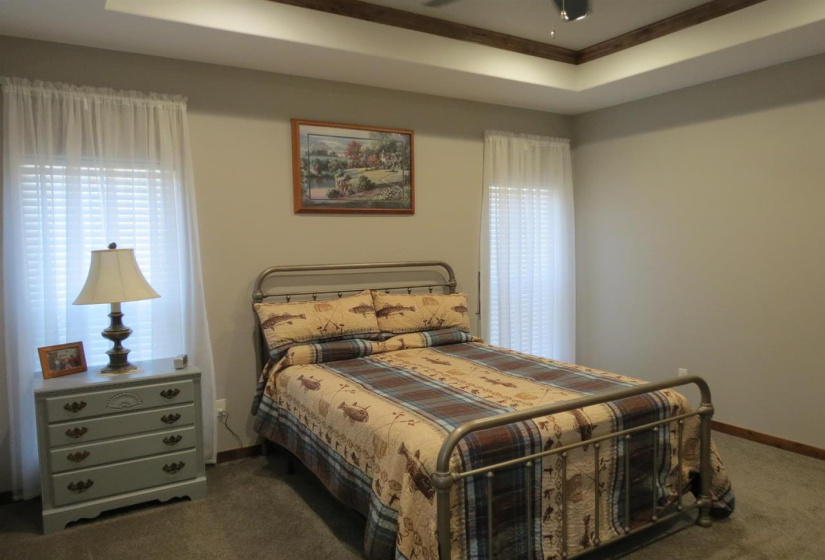 3 Bedrooms Bedrooms, ,2 BathroomsBathrooms,Residential,Single Family,Churchill Downs,1,131770