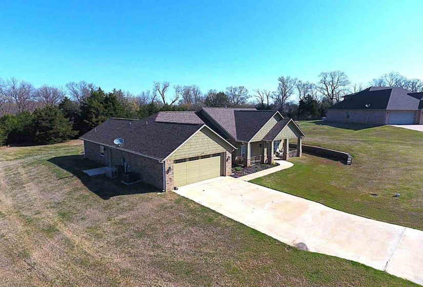 3 Bedrooms Bedrooms, ,2 BathroomsBathrooms,Residential,Single Family,Churchill Downs,1,131770