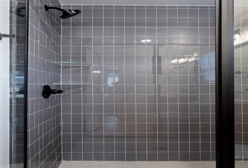 4 Bedrooms Bedrooms, ,2 BathroomsBathrooms,Residential,Single Family,Bowling,1,131775