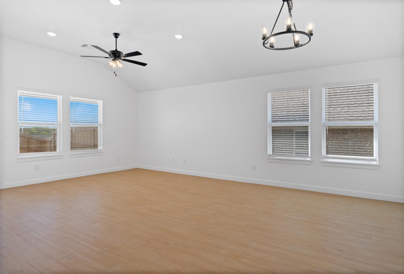 4 Bedrooms Bedrooms, ,2 BathroomsBathrooms,Residential,Single Family,Bowling,1,131775