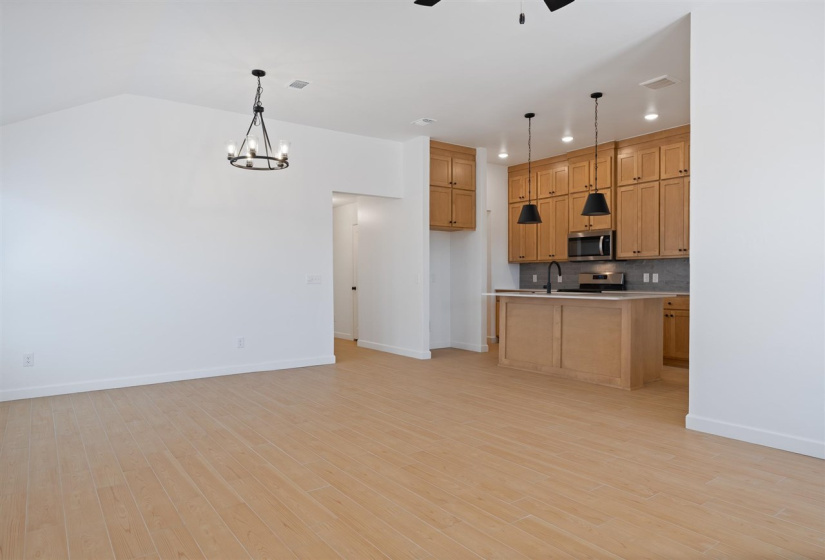 4 Bedrooms Bedrooms, ,2 BathroomsBathrooms,Residential,Single Family,Bowling,1,131775
