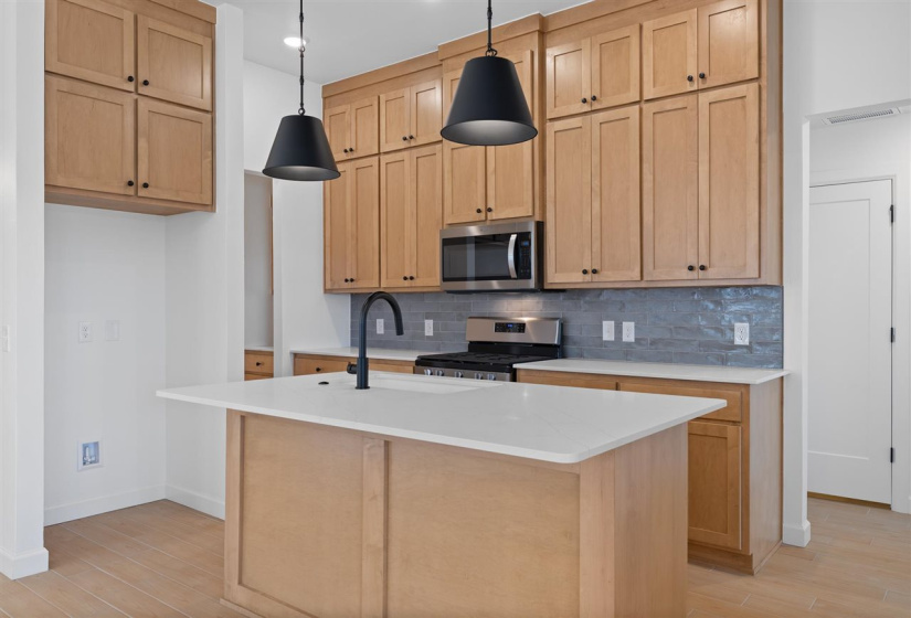 4 Bedrooms Bedrooms, ,2 BathroomsBathrooms,Residential,Single Family,Bowling,1,131775