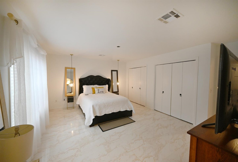 5 Bedrooms Bedrooms, ,2 BathroomsBathrooms,Residential,Single Family,Jardot,1,131780