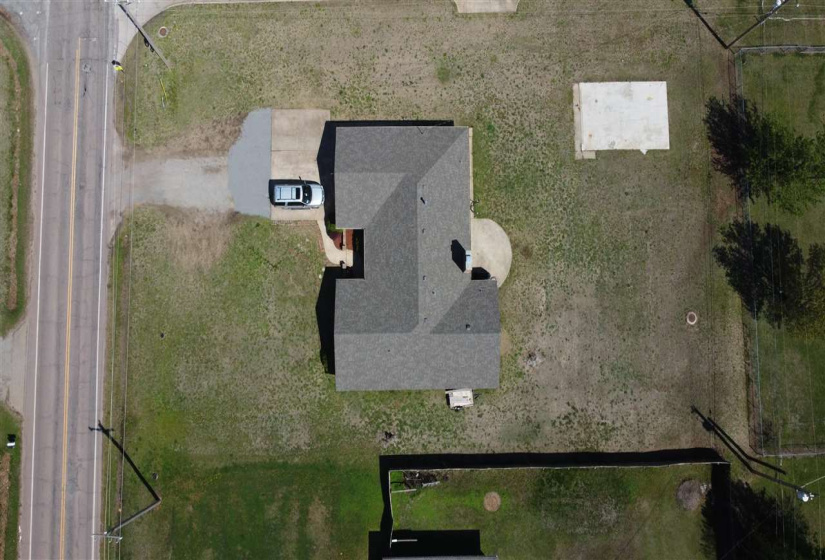 5 Bedrooms Bedrooms, ,2 BathroomsBathrooms,Residential,Single Family,Jardot,1,131780