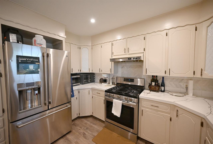 5 Bedrooms Bedrooms, ,2 BathroomsBathrooms,Residential,Single Family,Jardot,1,131780