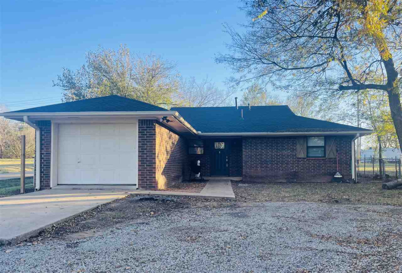 3 Bedrooms Bedrooms, 0 ,1 BathroomBathrooms,Residential,Single Family,Greenlee,1,131782
