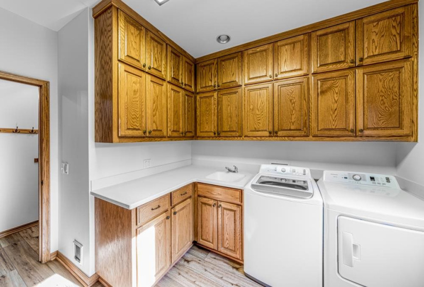 4 Bedrooms Bedrooms, ,3 BathroomsBathrooms,Residential,Single Family,Deer Crossing,1.5,131787