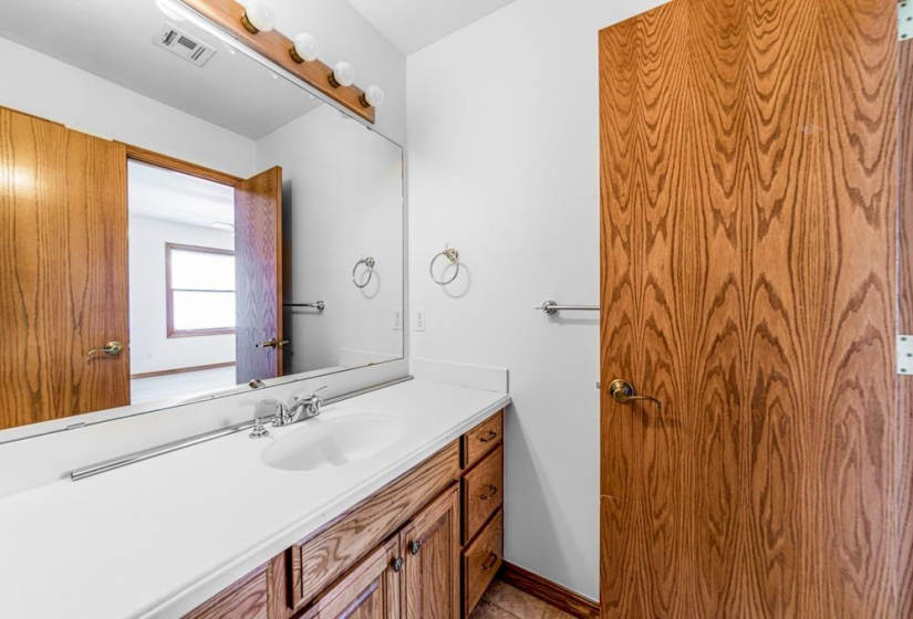4 Bedrooms Bedrooms, ,3 BathroomsBathrooms,Residential,Single Family,Deer Crossing,1.5,131787