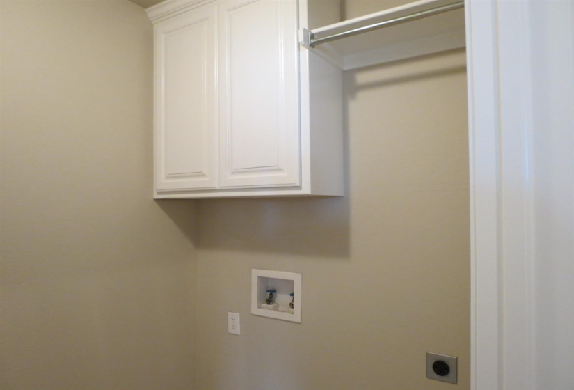 3 Bedrooms Bedrooms, ,2 BathroomsBathrooms,Residential,Single Family,Windsor,1,131788