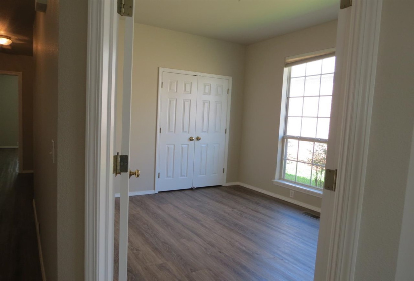 3 Bedrooms Bedrooms, ,2 BathroomsBathrooms,Residential,Single Family,Windsor,1,131788