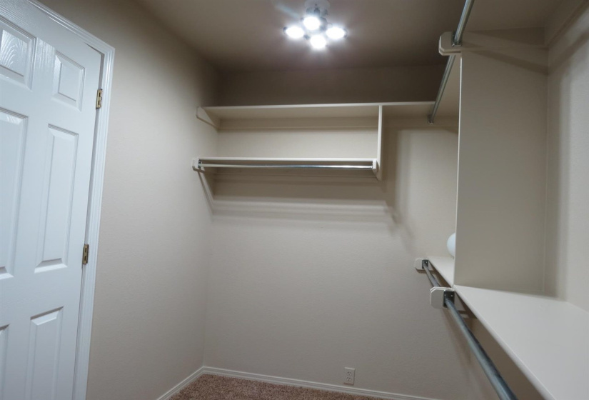 3 Bedrooms Bedrooms, ,2 BathroomsBathrooms,Residential,Single Family,Windsor,1,131788