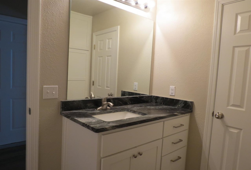 3 Bedrooms Bedrooms, ,2 BathroomsBathrooms,Residential,Single Family,Windsor,1,131788