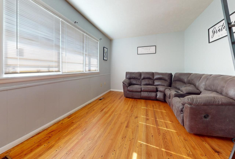 3 Bedrooms Bedrooms, ,2 BathroomsBathrooms,Residential,Single Family,Cedar,1,131790