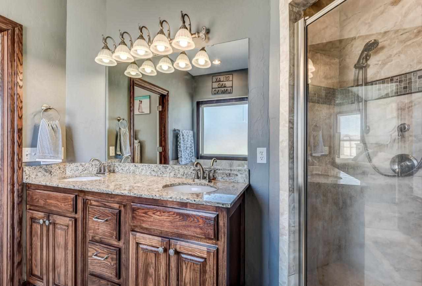 4 Bedrooms Bedrooms, ,2 BathroomsBathrooms,Residential,Single Family,Fountain View,1.5,131798