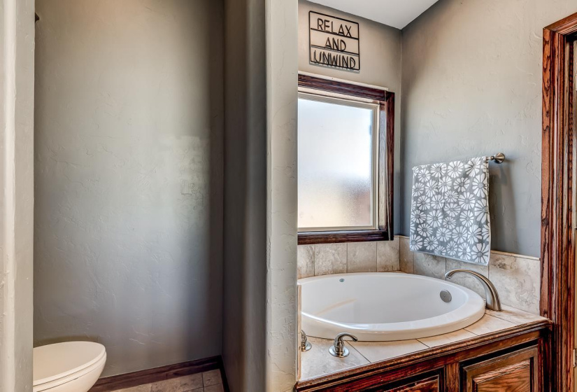 4 Bedrooms Bedrooms, ,2 BathroomsBathrooms,Residential,Single Family,Fountain View,1.5,131798