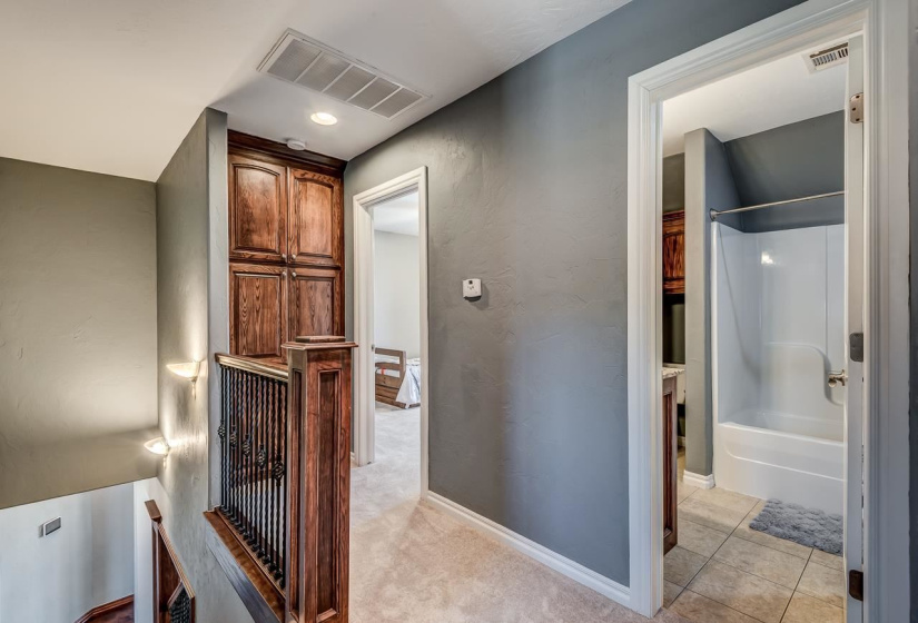 4 Bedrooms Bedrooms, ,2 BathroomsBathrooms,Residential,Single Family,Fountain View,1.5,131798