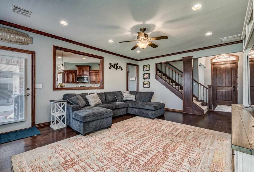4 Bedrooms Bedrooms, ,2 BathroomsBathrooms,Residential,Single Family,Fountain View,1.5,131798