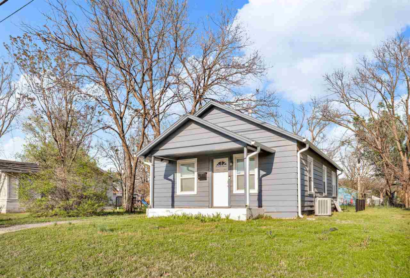 2 Bedrooms Bedrooms, ,1 BathroomBathrooms,Residential,Single Family,Perkins,1,131800